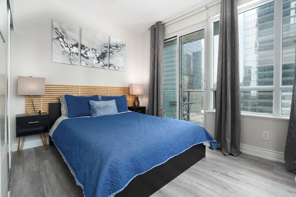 1504 Brand New Best Location 1Br Den With Amazing View Toronto Bagian luar foto
